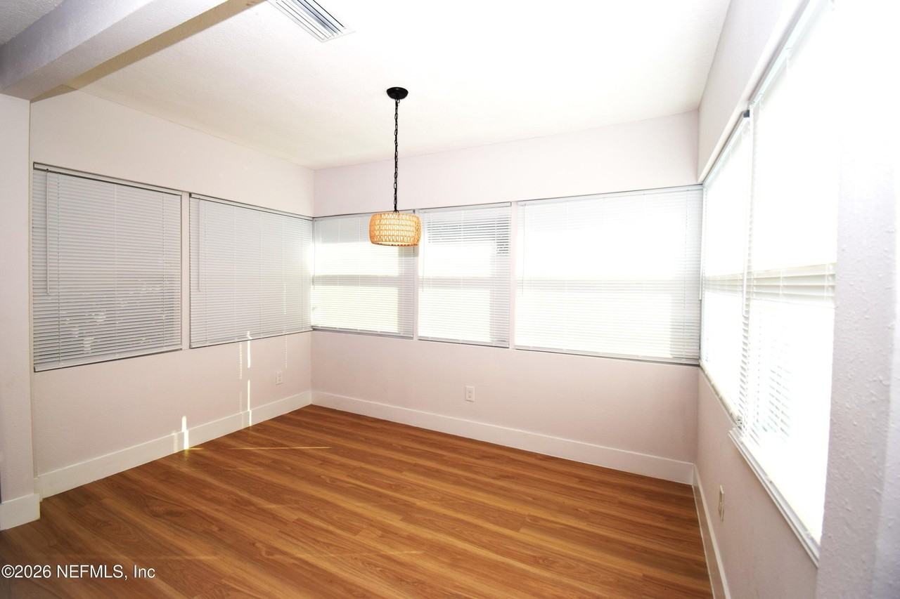4735 Dundee Rd - Photo 4 of 13