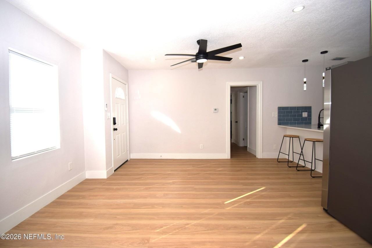 4735 Dundee Rd - Photo 5 of 13