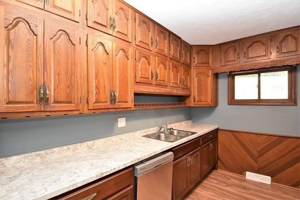 63 Standish St - Photo 4 of 7