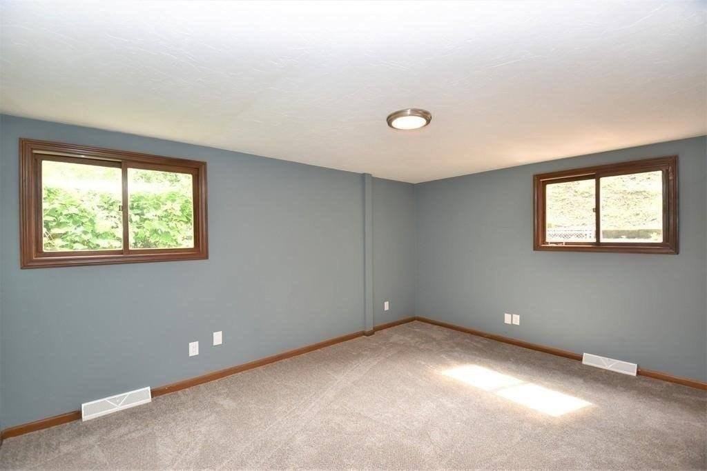 63 Standish St - Photo 5 of 7
