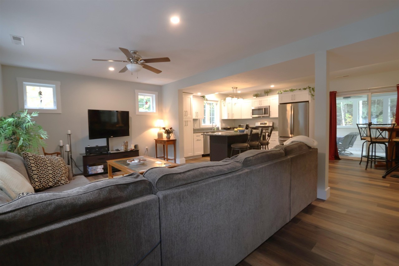 60 Marshall Rd #A - Photo 4 of 24