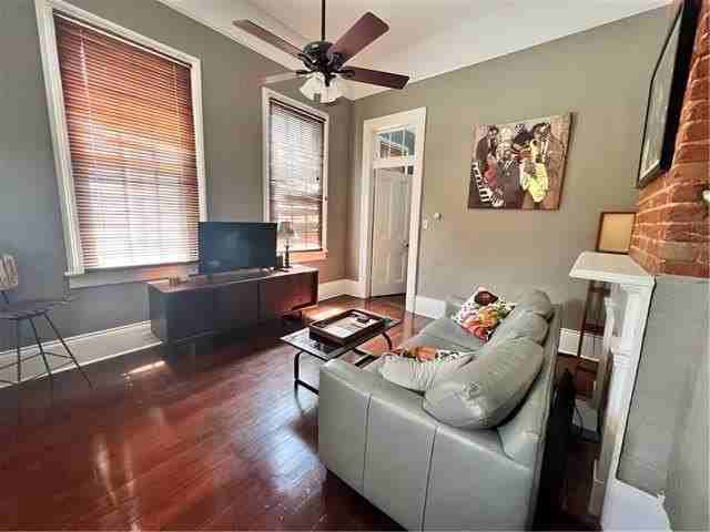 2927 Baronne St - Photo 4 of 8