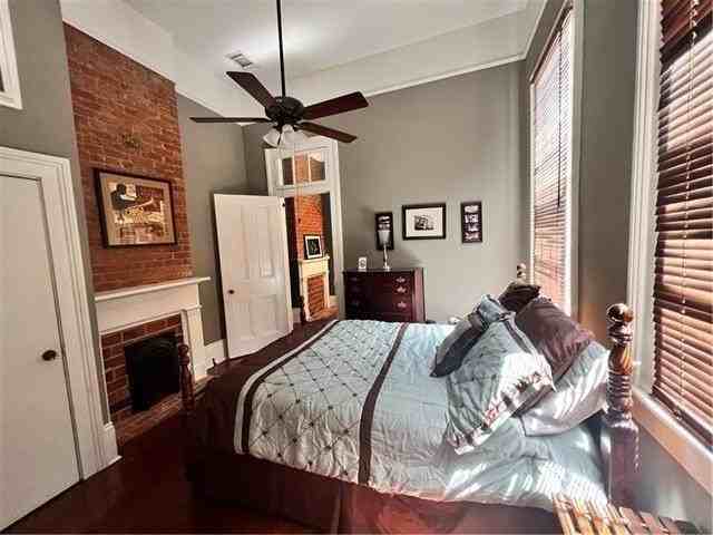 2927 Baronne St - Photo 6 of 8