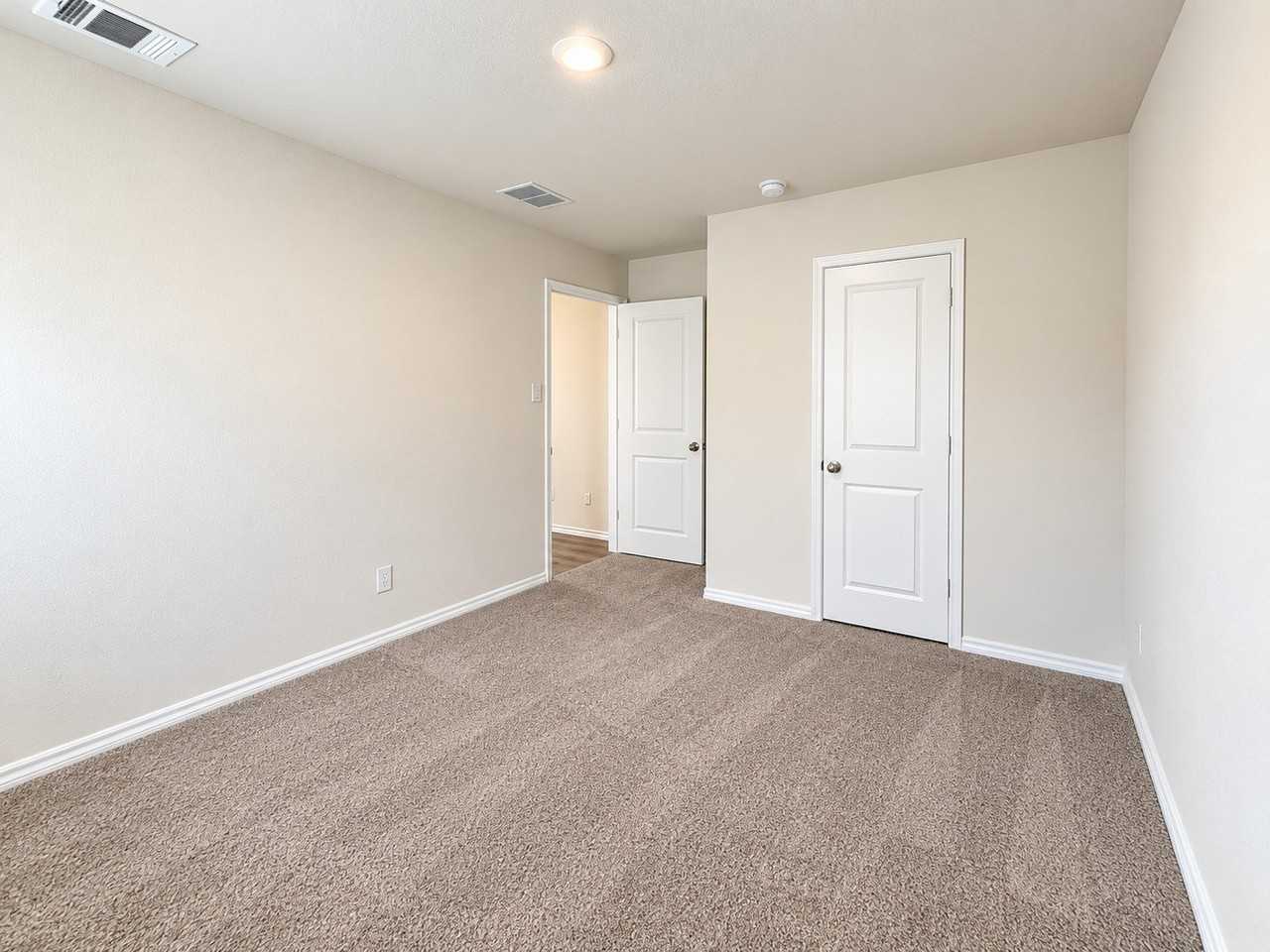 147 Mapleoak Dr - Photo 7 of 24