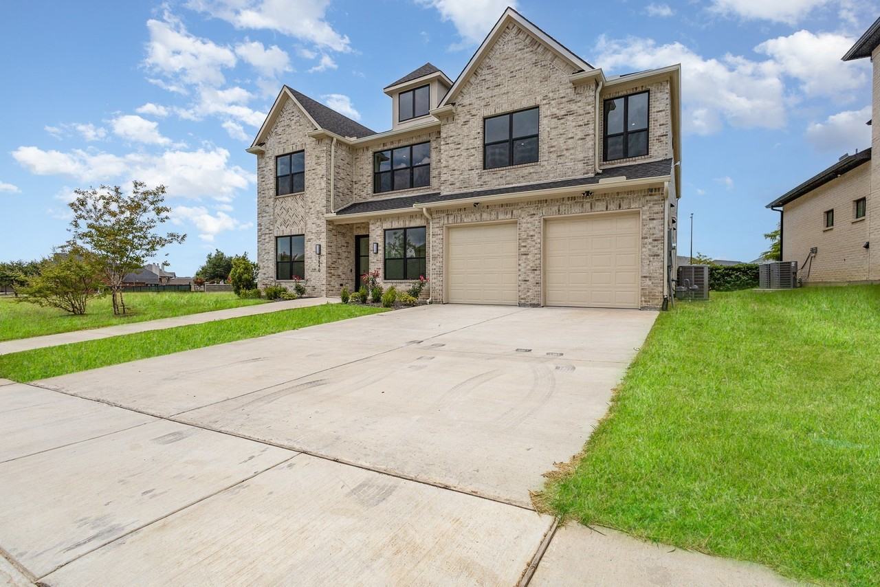 9840 Wyndbrook Dr - Photo 2 of 40