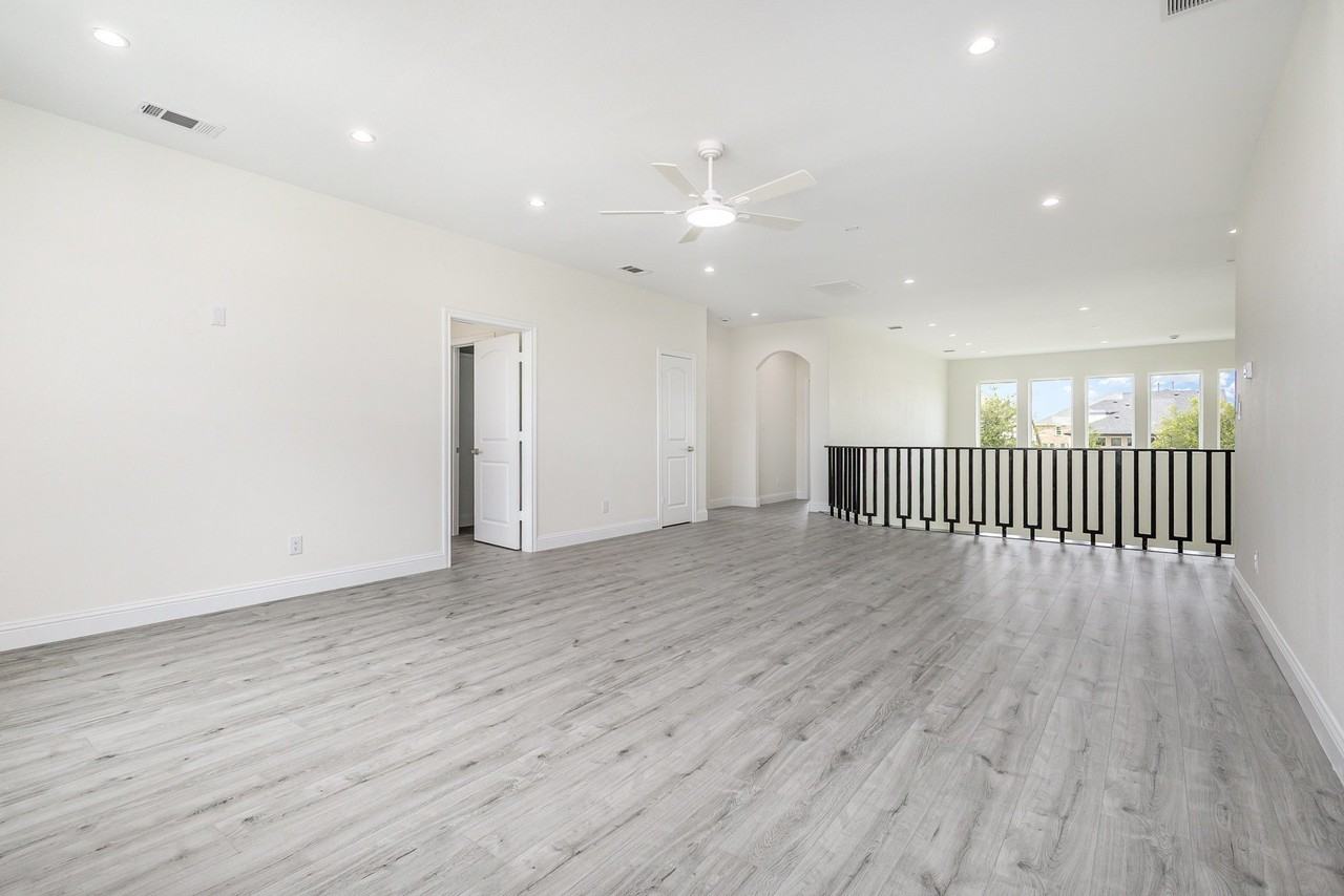 9840 Wyndbrook Dr - Photo 6 of 40