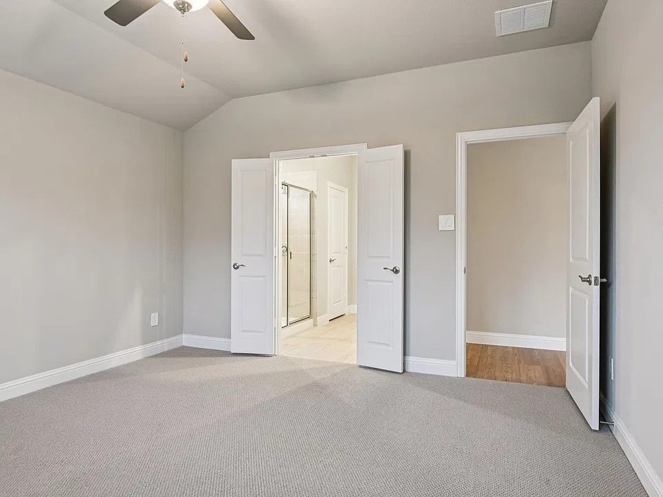 1724 Gardendale Hollow Ln - Photo 4 of 16
