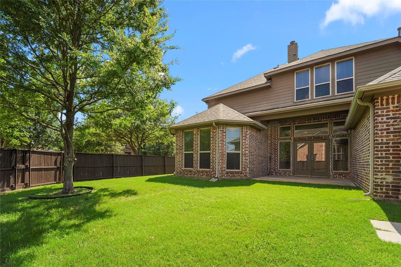 12848 Walnut Ridge Dr - Photo 2 of 40