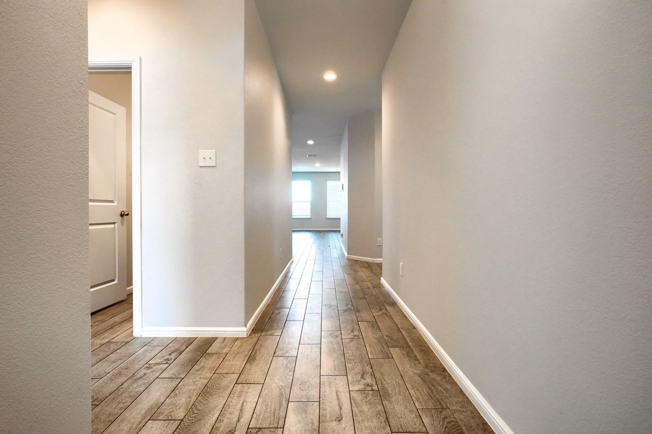 8620 Willowsun Way - Photo 3 of 24