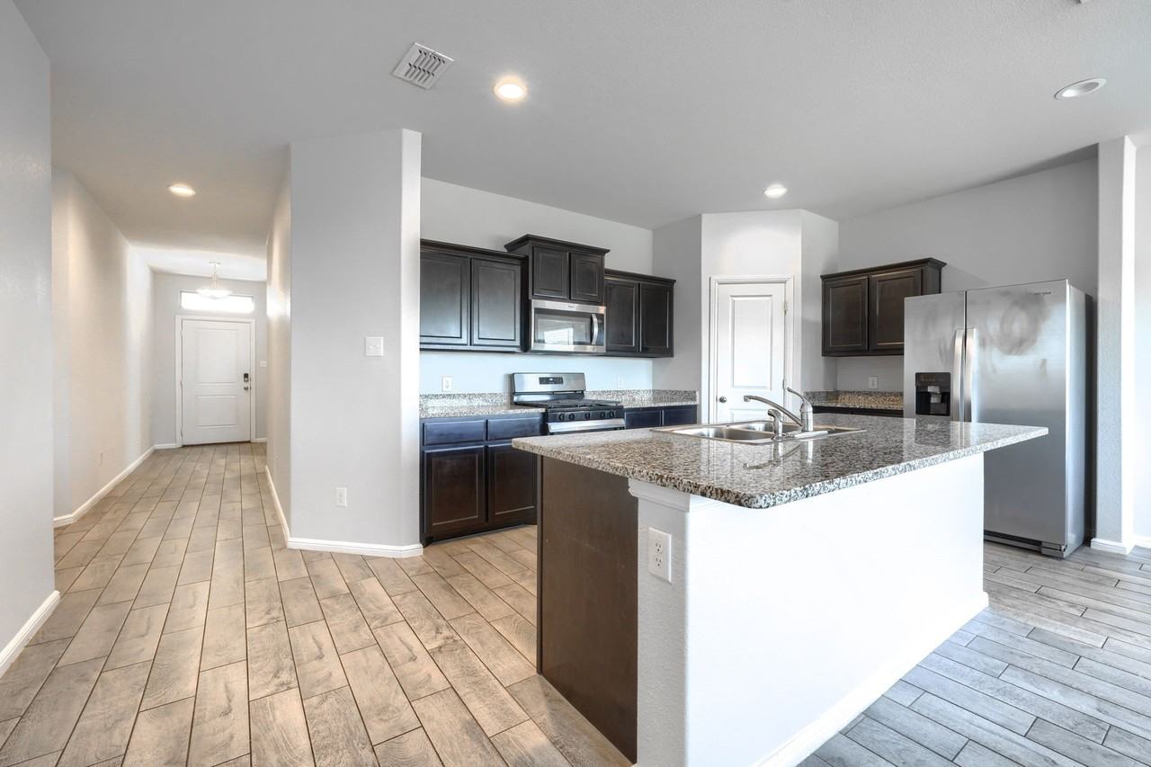 8620 Willowsun Way - Photo 5 of 24