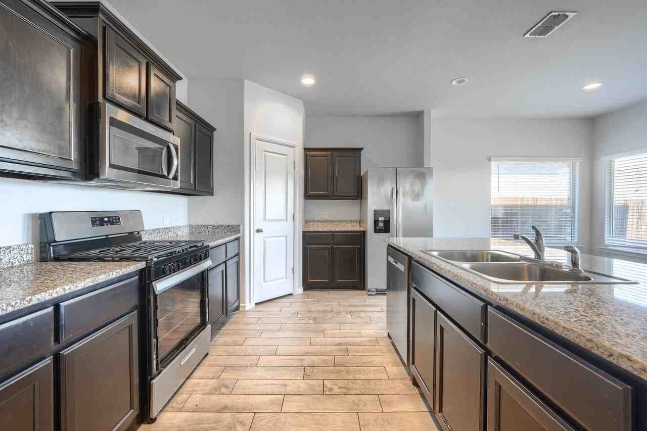 8620 Willowsun Way - Photo 6 of 24