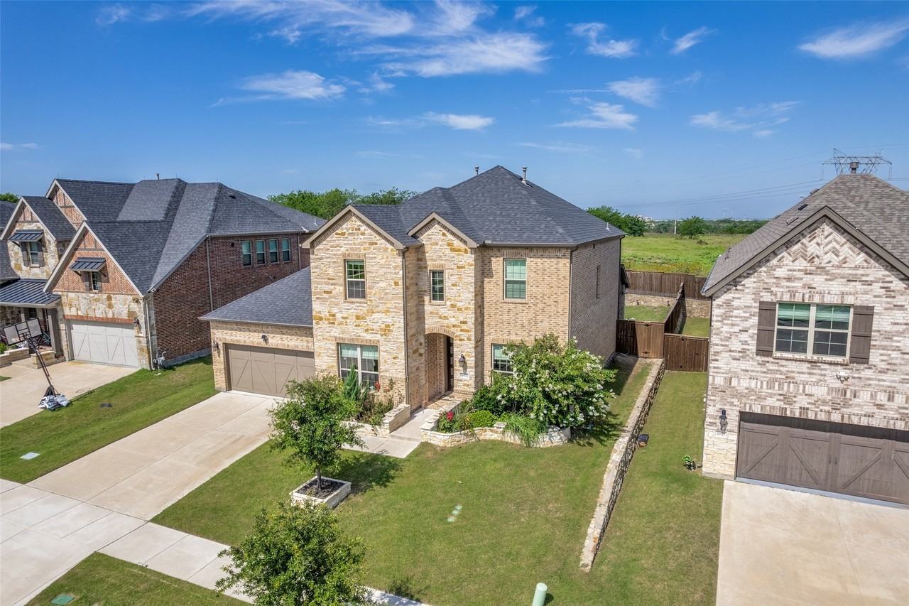 16931 Maple Bend Dr - Photo 3 of 30