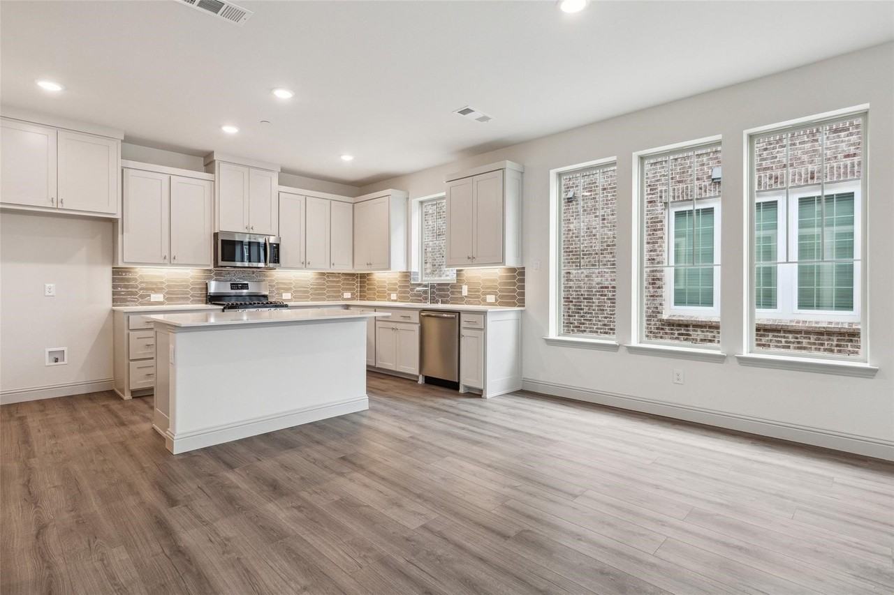13096 Teton St - Photo 2 of 13