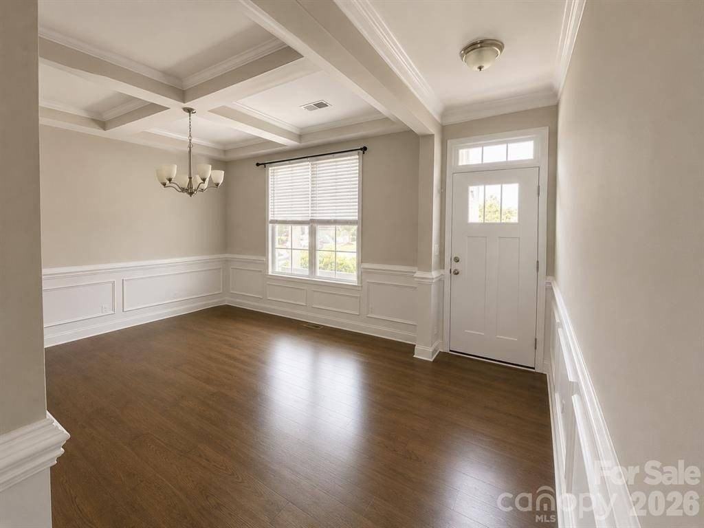 3943 Norman View Dr - Photo 4 of 10