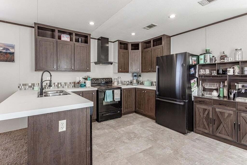 7075 Scott Dr - Photo 5 of 18
