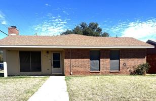 featured image of 312 Woodcrest Dr