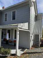 featured image of 201 Green St #2ndFL