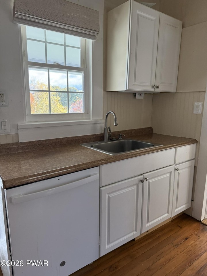 201 Green St #2ndFL - Photo 6 of 35