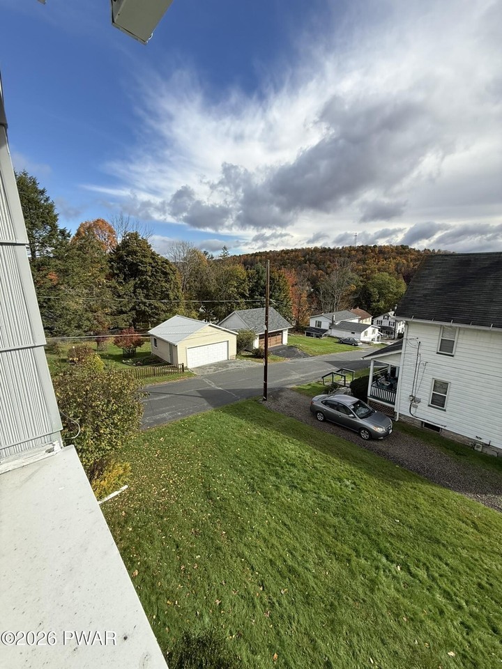 201 Green St #2ndFL - Photo 7 of 35