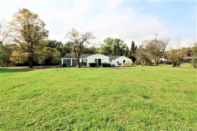 19750 Beck Rd - Photo 5 of 43