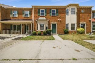 748 Creekside Cres - Photo 1 of 1