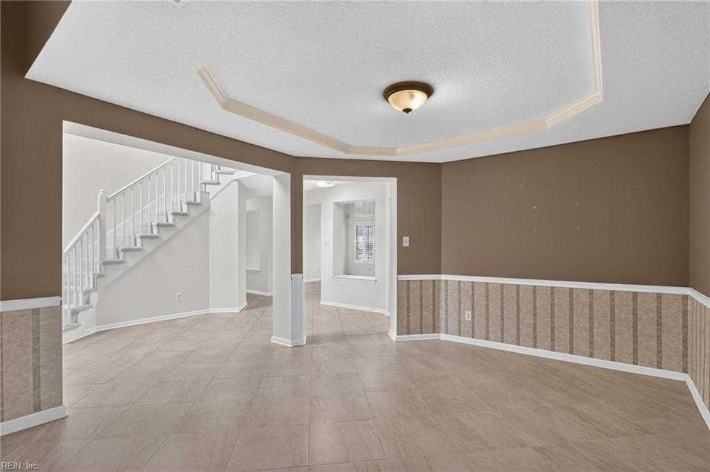 2533 Seven Kings Rd - Photo 6 of 39