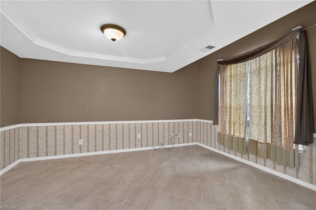 2533 Seven Kings Rd - Photo 7 of 39