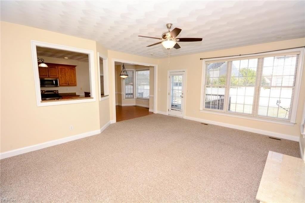124 Niblick Cir - Photo 5 of 50