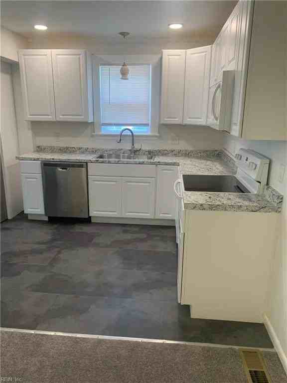723 Norman Ave - Photo 6 of 14