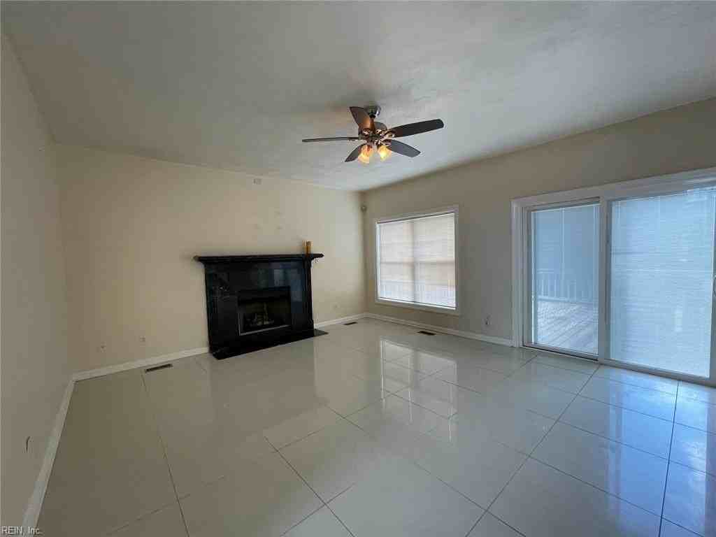 4516 Church Point Pl - Photo 7 of 33