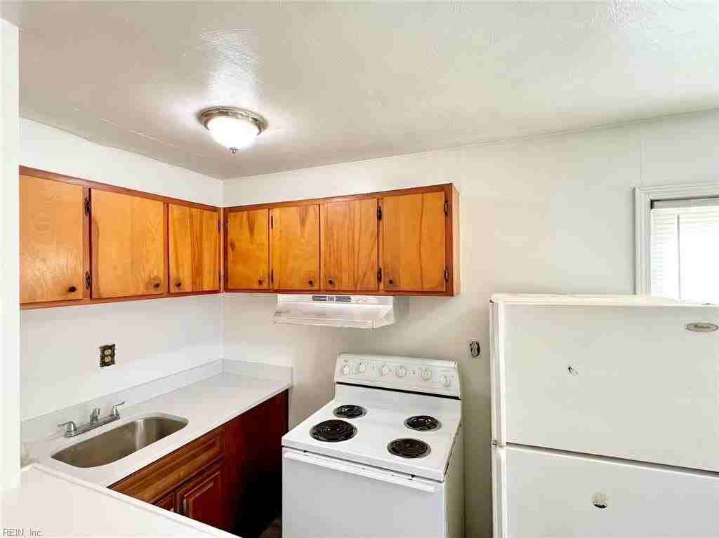 407 E Little Creek Rd - Photo 5 of 15