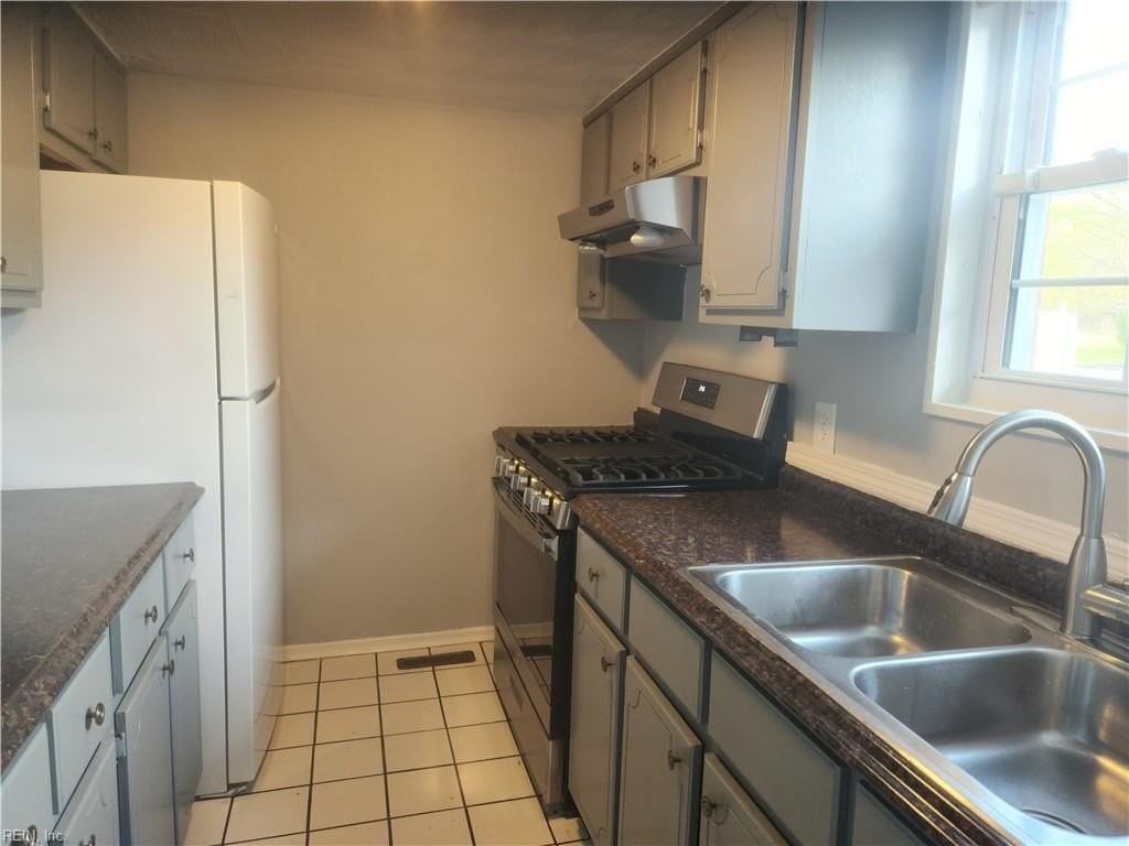 1228 Curie Ct - Photo 5 of 21