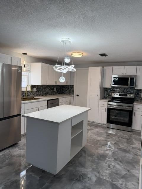 3040 Tropical Trl - Photo 7 of 15
