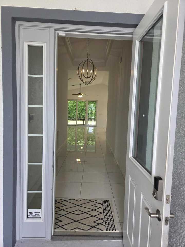 2902 Sw Savona Blvd - Photo 3 of 11