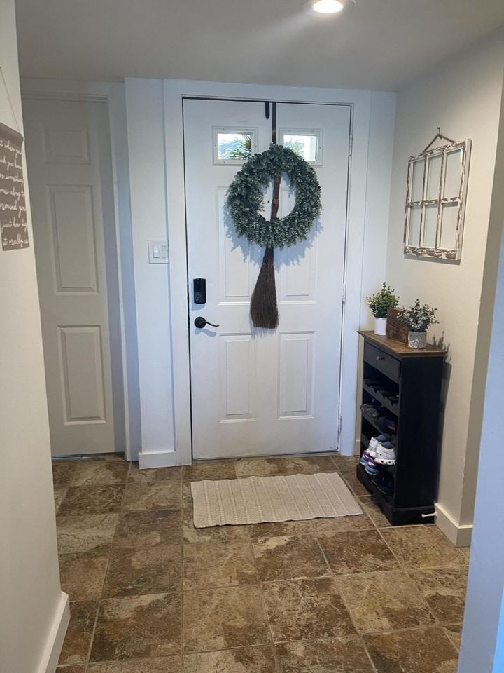 10102 Glenmoor Dr - Photo 4 of 35