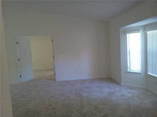 2942 Sw Boxwood Cir - Photo 2 of 7