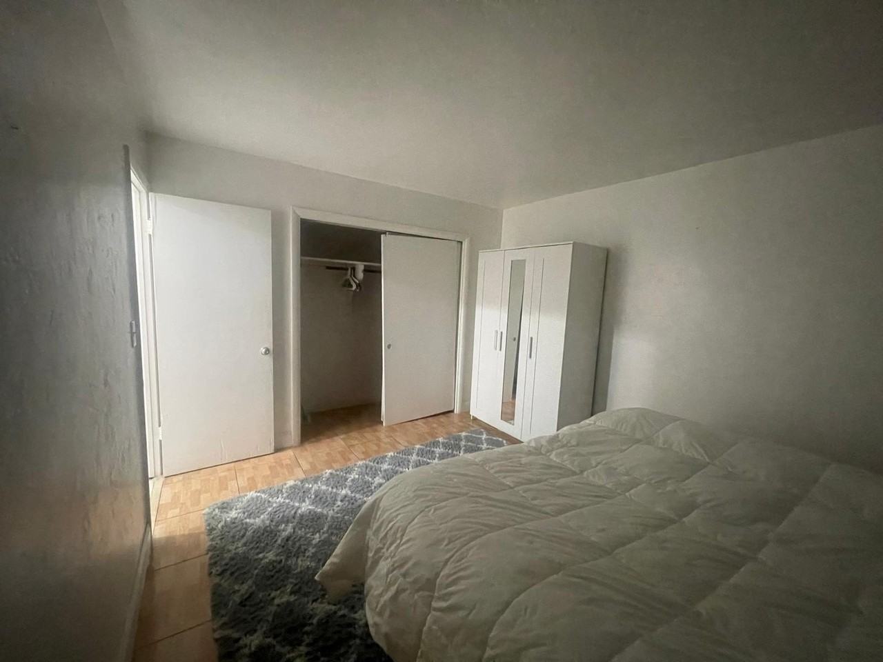1727 Dewey St #1 - Photo 6 of 15