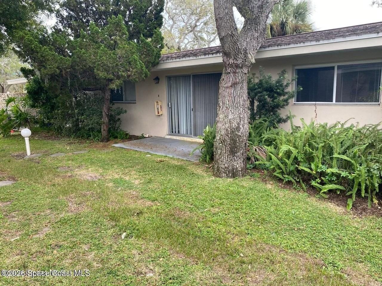 1552 Guava Ave #B - Photo 3 of 15
