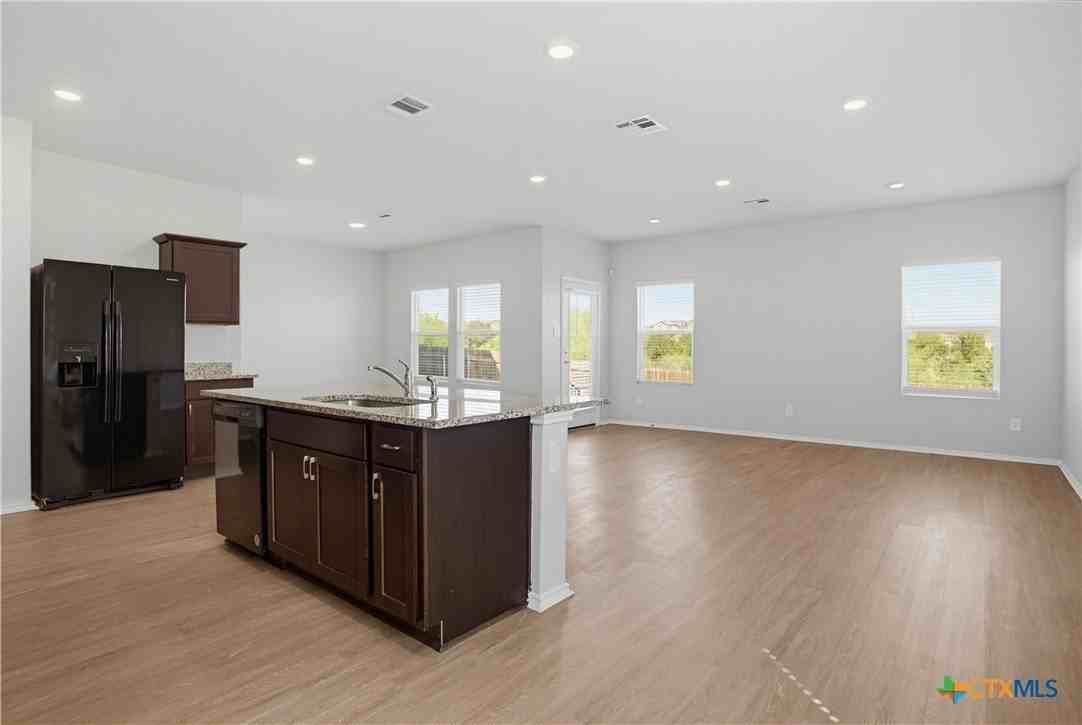 221 Calgary Ln - Photo 2 of 29