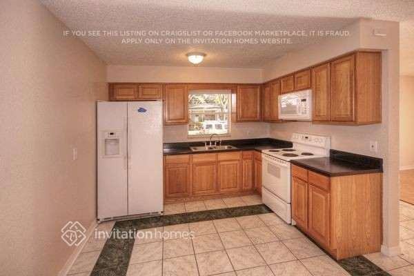 707 Clayton St - Photo 3 of 15