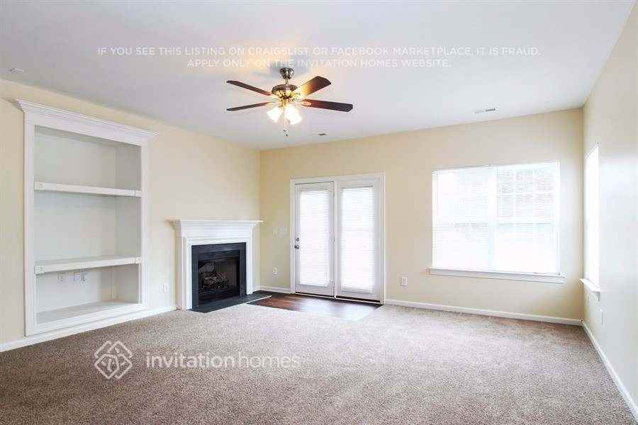 1117 Cooper Ln - Photo 3 of 21