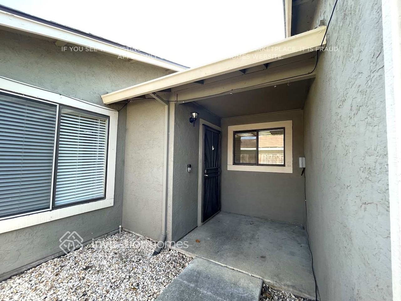 983 Daniel St - Photo 2 of 14