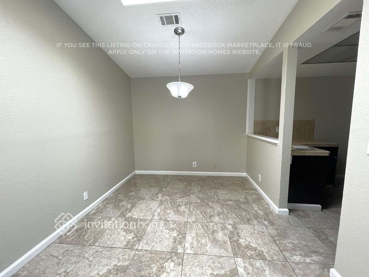 983 Daniel St - Photo 3 of 14