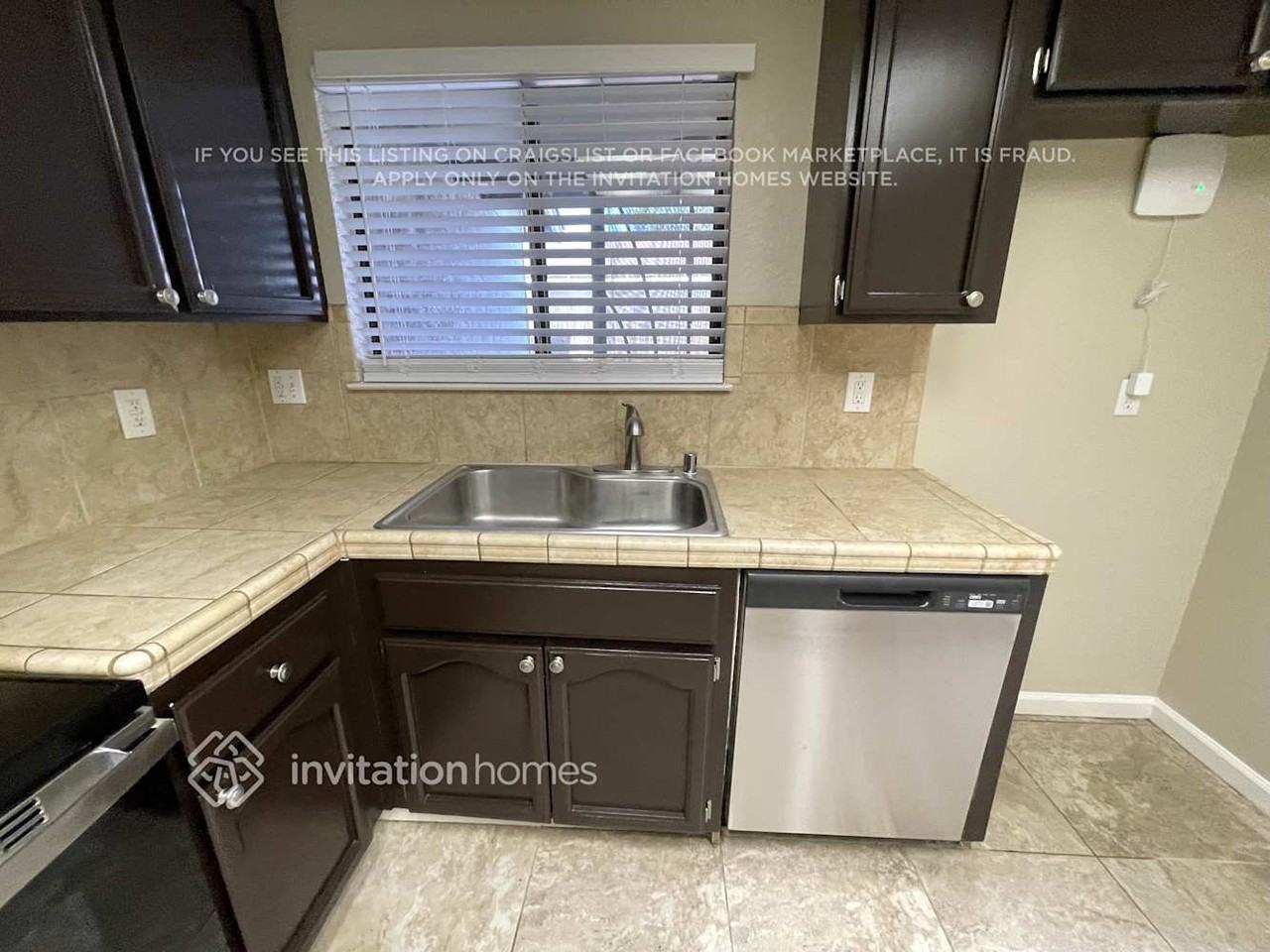 983 Daniel St - Photo 7 of 14