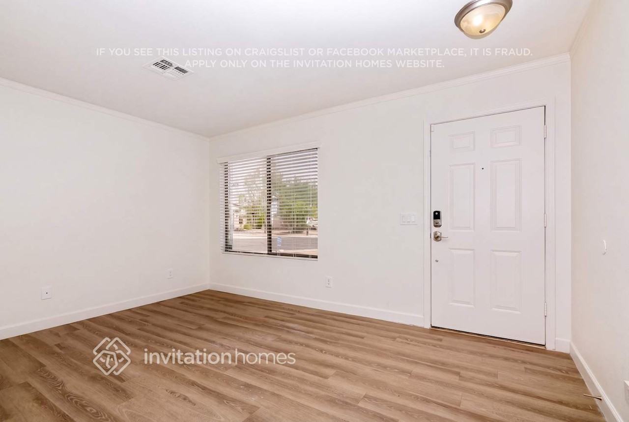 8839 W Manzanita Dr - Photo 3 of 21