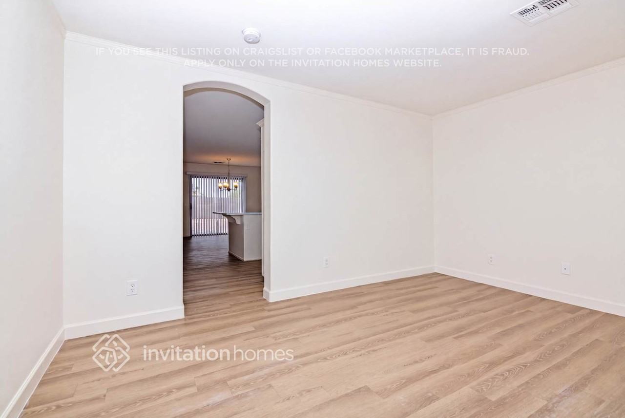 8839 W Manzanita Dr - Photo 4 of 21