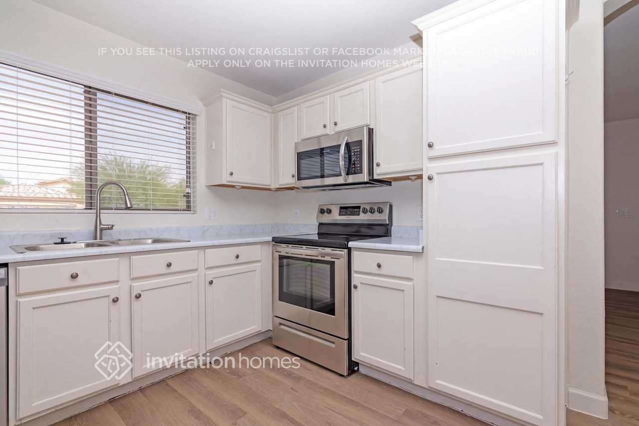 8839 W Manzanita Dr - Photo 7 of 21