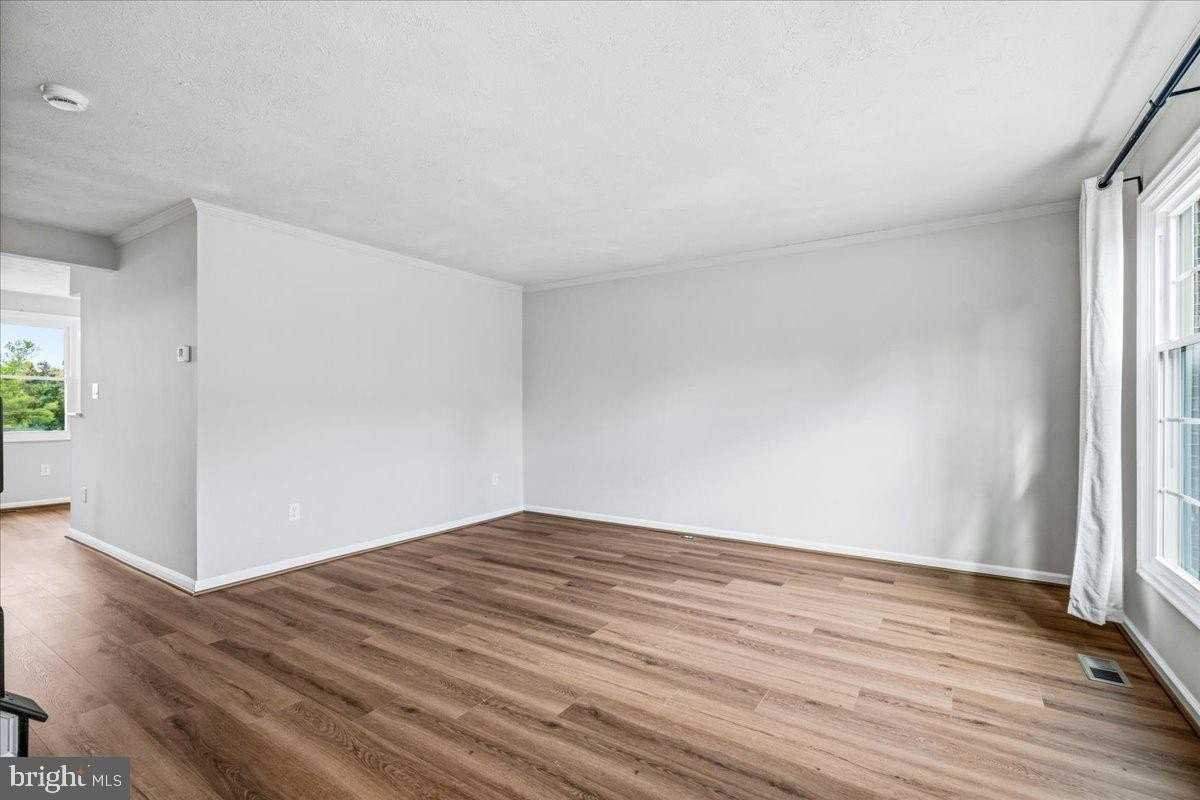 6234 N Steamboat Way - Photo 4 of 37