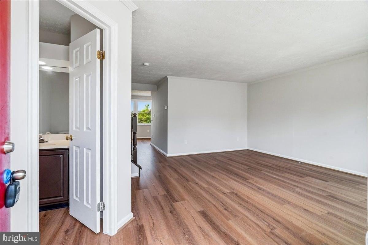 6234 N Steamboat Way - Photo 5 of 37