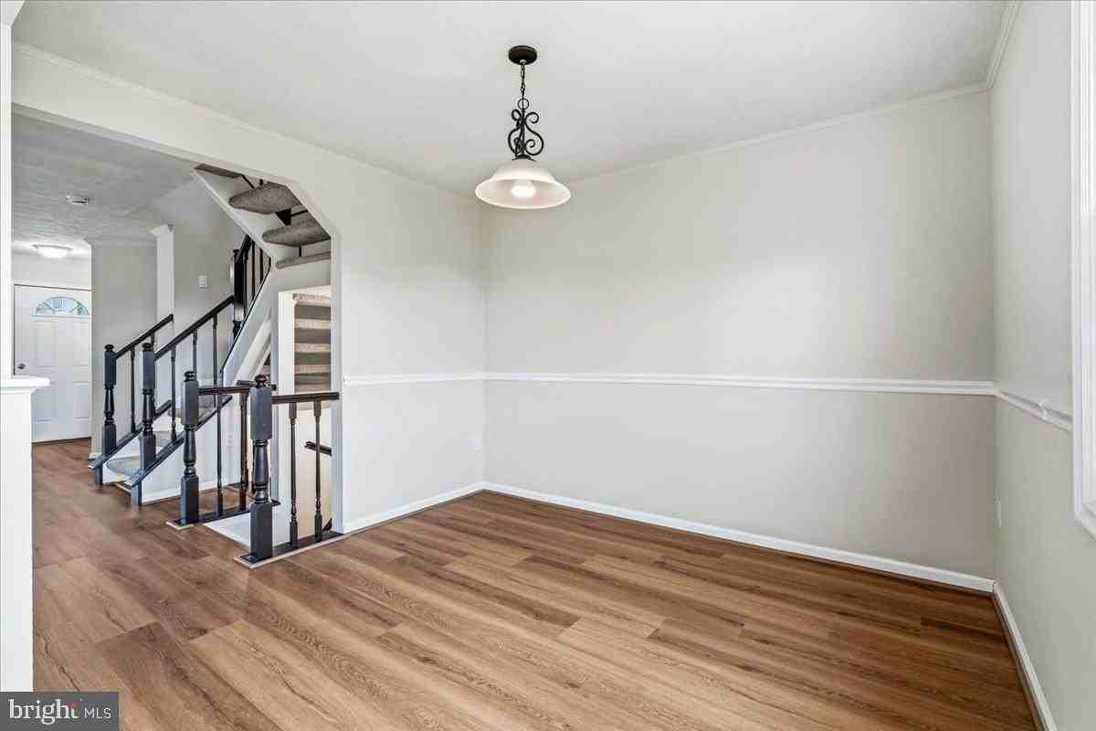 6234 N Steamboat Way - Photo 7 of 37